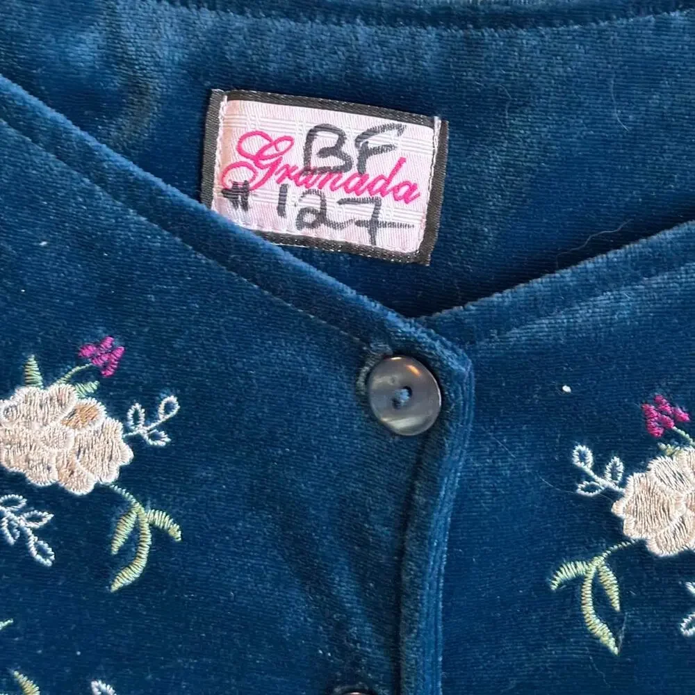 80s/90s Vintage Blue Velvet Embroidered Nightgown – Cottagecore Whimsygoth [XXL] - Picture 6 of 8